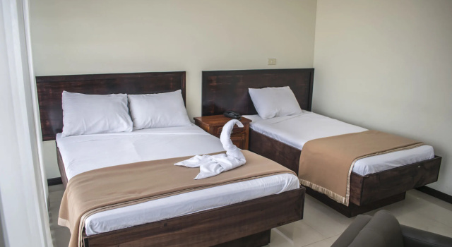 Hotel Ambassador, Забронировать Отель Hatillo 