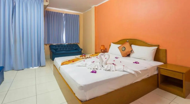 Room in Guest Room - Guesthouse Belvedere - Cozy Beautiful Double Room Near Patong Beach, Забронировать Гостевой дом Карон Бич Пхукет