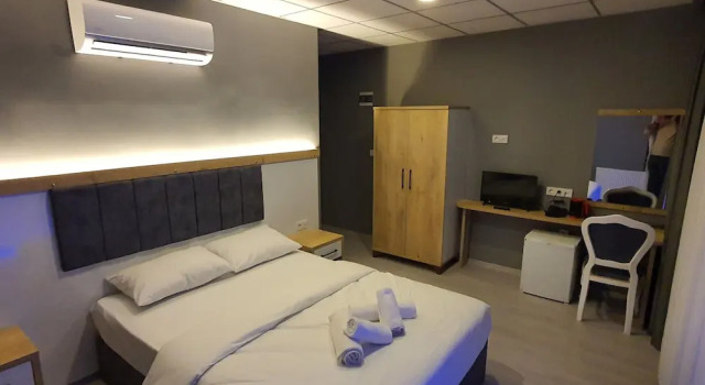Standardowy dwuosobowy pokój ÖZTÜRKS HOTEL