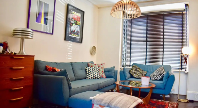 2 Bedroom House in Hove, Забронировать Дом для отпуска Коттеджи Хов, Коттедж