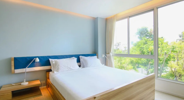Апартаменты Luxury с 2 комнатами с балконом Hua Hin Luxury Beachfront Condo By Mon