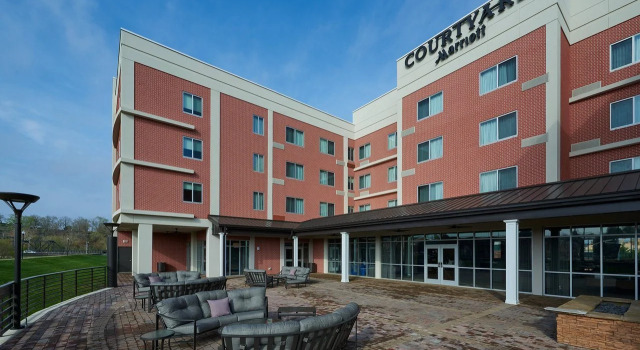 Courtyard Rome Riverwalk, Забронировать Отель Ром Джорджия