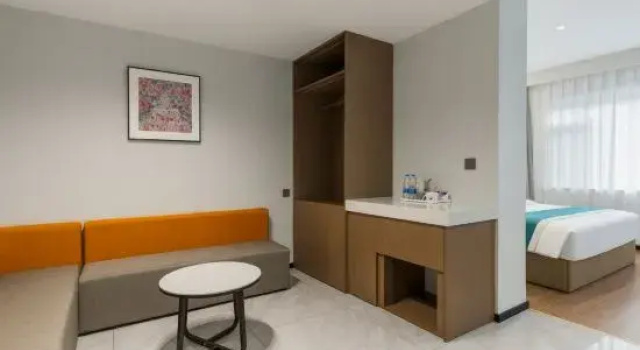 Люкс Home Inn Ruibai·Cloud Hotel (Huludao Central Hospital Branch)