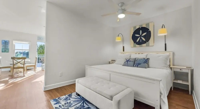 Golden On 30a 1 Bedroom Condo by RedAwning