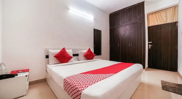 OYO Flagship 30197 Noida Sector 43, Забронировать Отель Отели штата Уттар-Прадеша с завтраком, Завтраки