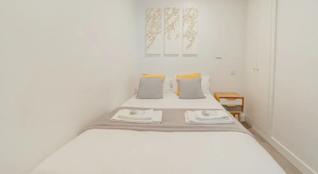 Апартаменты Downtown Cosy Apartment by Vacationy