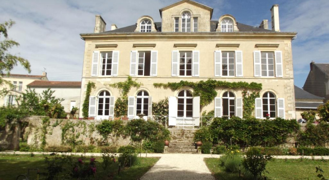 Коттедж La Maison de Maître