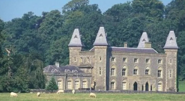 Holiday Home Nythfa, Reservar Casa de férias Llanwrda Glamorgan