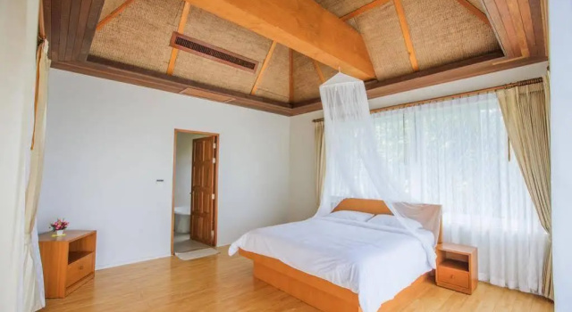 White Villa, Забронировать Вилла Отели Сурат Тхани с парковкой, Парковка