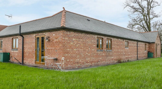 Acorn Cottage 2, Забронировать Дом для отпуска Коттеджи Шропшира, Коттедж