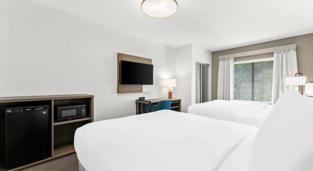 Четырёхместный номер Standard Comfort Inn & Suites Tunkhannock