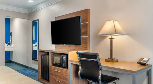 Quality Inn & Suites Vacaville, Rezervasyon Otel Vacaville San Francisco Bay Area