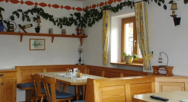 Cafe Pension Eckerbrunn, Rezervasyon Otel Schoenau am Koenigssee Berchtesgadener Land