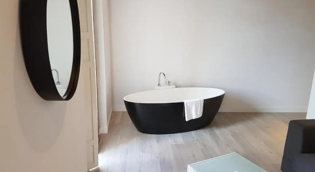 Полулюкс Deluxe Hotel Montes