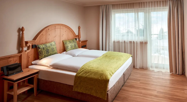 Двухместный номер Superior с балконом и с видом на горы HOTEL SONNBLICK Kaprun, Salzburg - including Summer Card