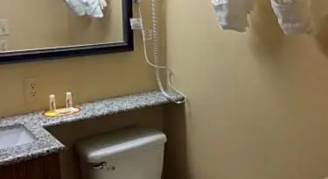 Четырёхместный номер Standard 402 Hotel