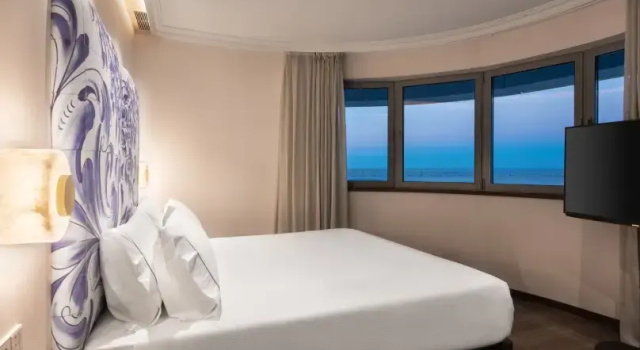 Полулюкс с видом на реку Eurostars Universal Lisboa