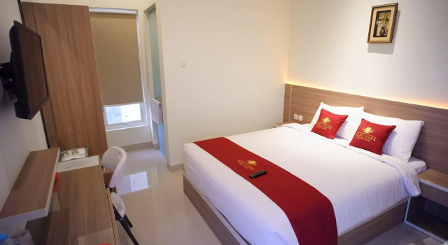 Hadi Park, Rezerwuj Hotel Jambangan Surabaja
