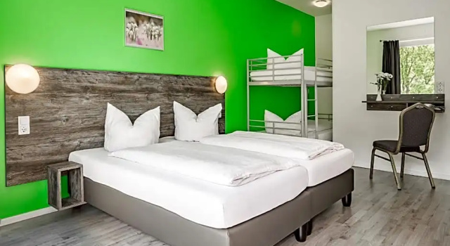 Одноместный номер Standard с балконом Alecsa Hotel am Olympiastadion