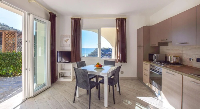 Awesome Apartment in Moneglia With 3 Bedrooms, Wifi and Outdoor Swimming Pool, Rezervați Apartament Hoteluri în Moneglia cu piscină, Piscină