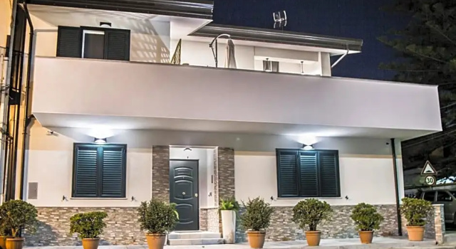 B&B A due Passi dal Mare, Rezervați Bed and Breakfast Catona Calabria