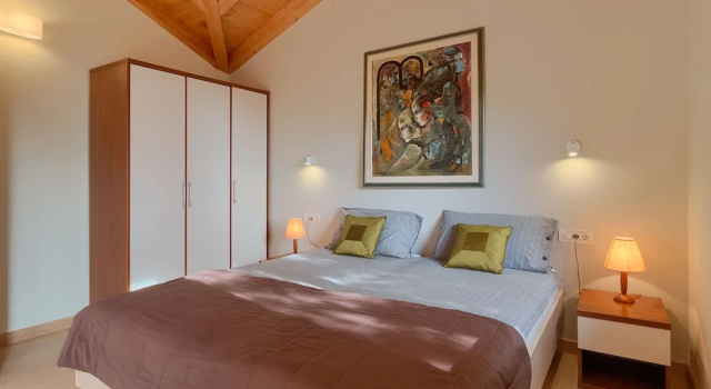 Holiday House in Pula 30 m From the sea, Забронировать Дом для отпуска Отели Pula Riviera с парковкой, Парковка