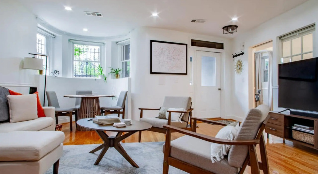 Fancy 1-BR in Central Location ⚜ Parking available, Забронировать Отель Northwest 