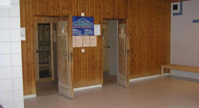 Primavera - 2.5 Zimmerwohnung, 52qm, max 4 Pers, Schwimmbad/Sauna, Забронировать Отель Отели Flims Laax Falera с бассейном, Бассейн