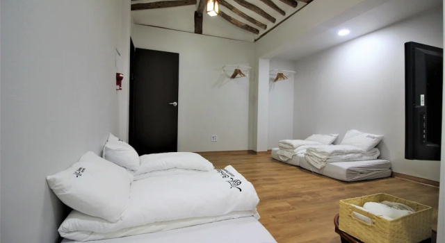 Четырёхместный номер Standard Bibimbap Hanok Guesthouse Gyeongbokgung