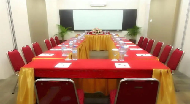 Dragon Inn, Reservar Hotel Kemayoran Cilandak