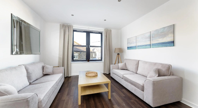 McLaren House Seahouses, Забронировать Апартаменты/квартира Отели Нортумберленд с парковкой, Парковка
