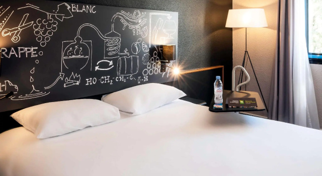 Двухместный номер Standard Ibis Styles Cognac