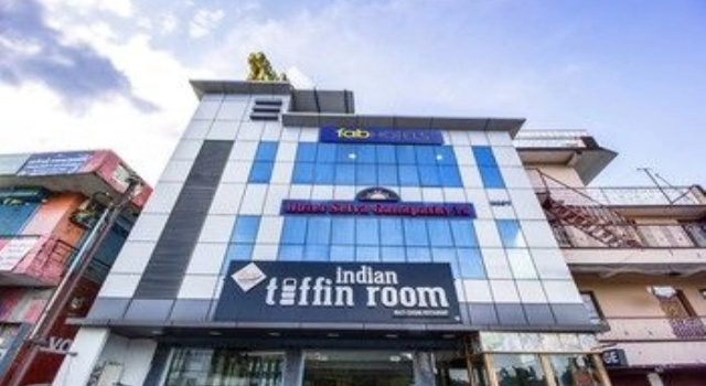 Hotel Selva Ganapathy's Nest, Забронировать Отель Отели штата Тамилнада с парковкой, Парковка