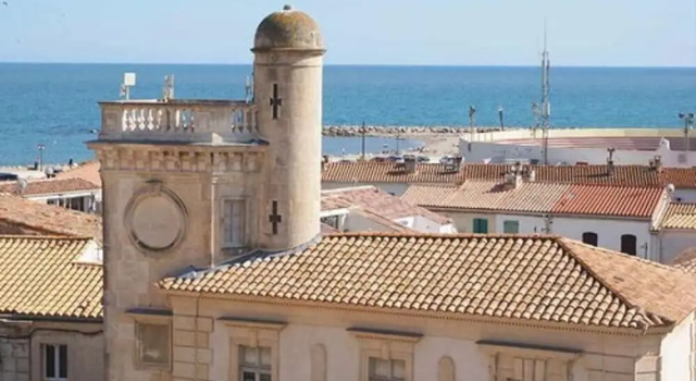 Mas Trinita Gîte équestre en Camargue, Rezervasyon Otel Arles Havuzlu Oteller, Yüzme Havuzu
