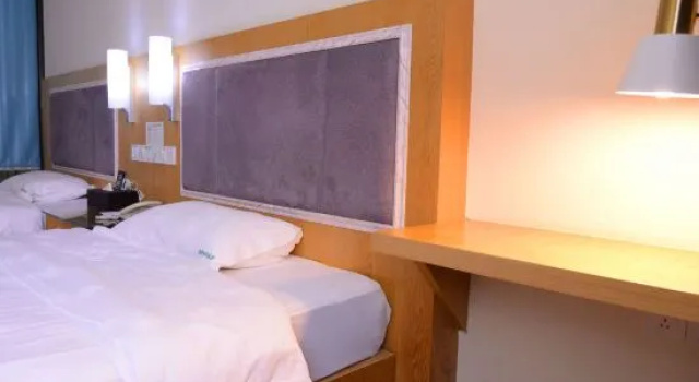 Yixuan Fashion Hotel Guigang, Забронировать Отель Гуйган Гуанси