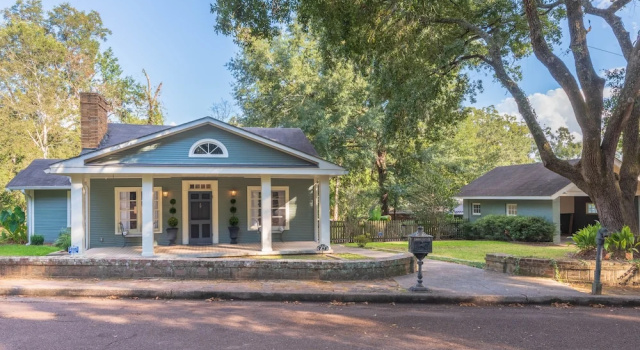 Коттедж Linden - A Historic Bed and Breakfast