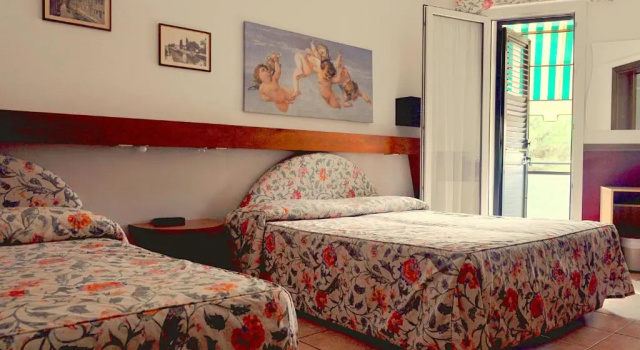 Четырёхместный номер Standard Hotel Roma