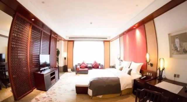Люкс Ovation Seven-Cultivation Hotel