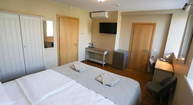 Hotel Jonapolis, Book Hotel Jonava hoteller med parkering, Parkering