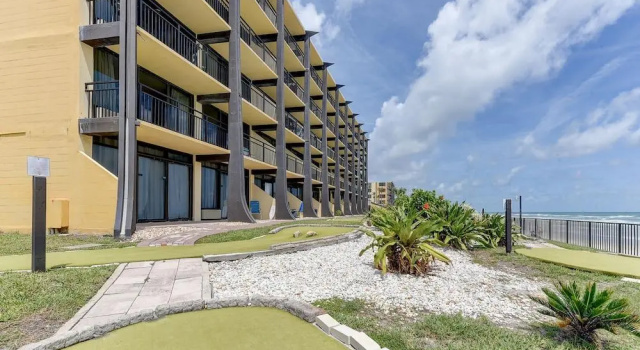 Hawaiian Inn 238, Забронировать Апартаменты/квартира Отели Дейтона-Бич с парковкой, Парковка