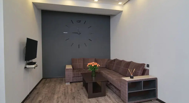 Elegant Suite In The City Center by Sweet Home, Buchen Sie Ferienwohnung Jerewan Armenien