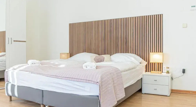 Comfy 2BR Apartment for 5 Guests, Забронировать Апартаменты/квартира Вена Австрия, рядом с Венский Курсалон