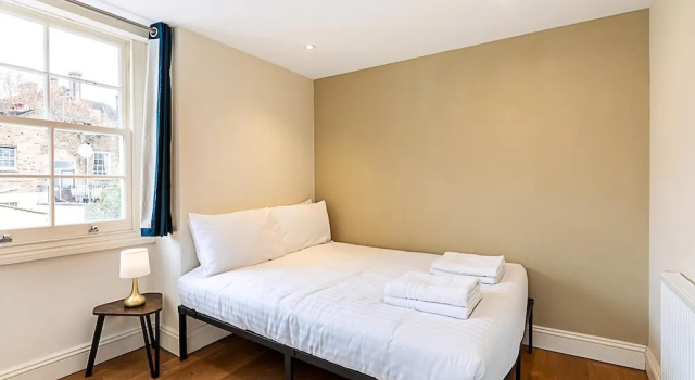 Beautiful Modern 4BR House in Central London, Забронировать Дом для отпуска Виллы Лондона, рядом с Площадь Гордон-сквер, Вилла