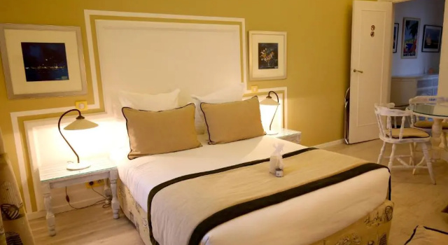 Семейный номер Standard с видом на море Hotel Royal Bon Repos