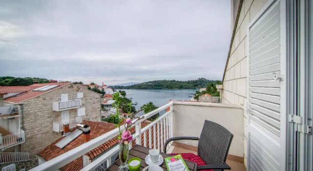 Апартаменты c 1 комнатой с балконом и с видом на море Guest House Matana Pomena