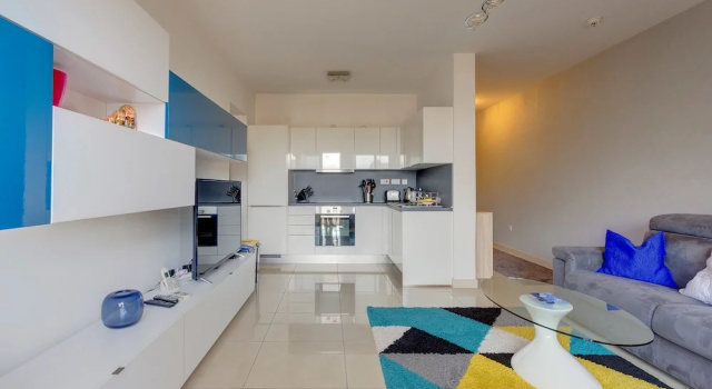 Centric and Spacious Apartment With Wifi and Balcony, Забронировать Апартаменты/квартира Апартаменты Гзира, Апартаменты/квартира