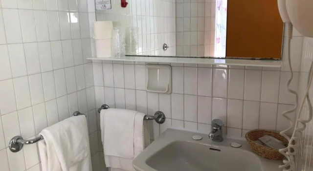 Двухместный номер Economy Hotel International