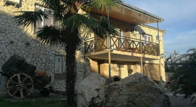 Garden Land Guesthouse, Reservar Casa de hóspedes Kutaisi Imereti