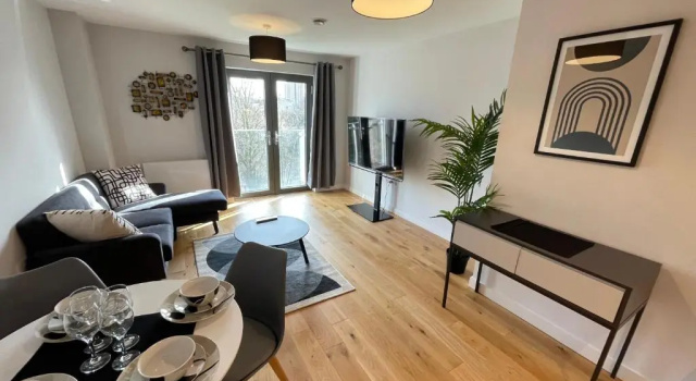 Stunning 2-bed Apartment in Bristol With Parking, Забронировать Апартаменты/квартира Отели Бристоля с парковкой, Парковка