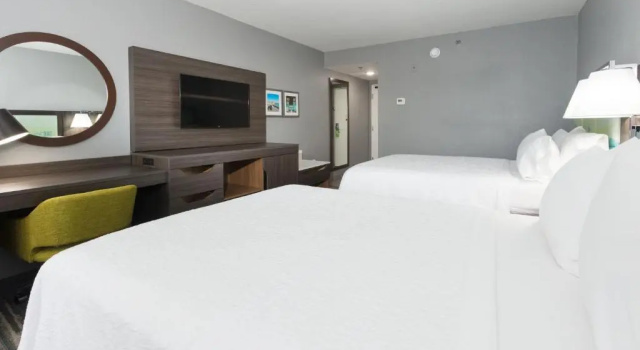 Четырёхместный номер Standard с видом на улицу Hampton Inn Saint Augustine Beach